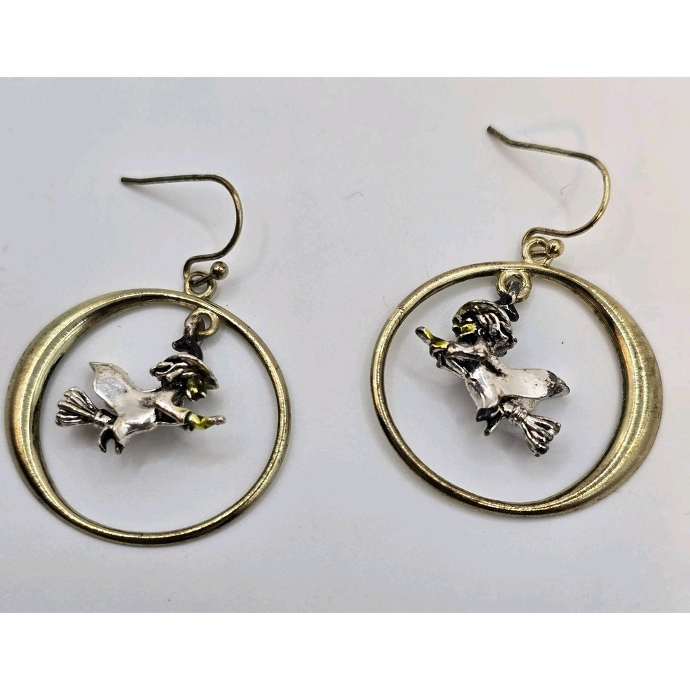 Avon 2008 Flying Witch Earrings Halloween‎ Dangle Gold Tone Hoop Vintage Costume - Picture 5 of 10